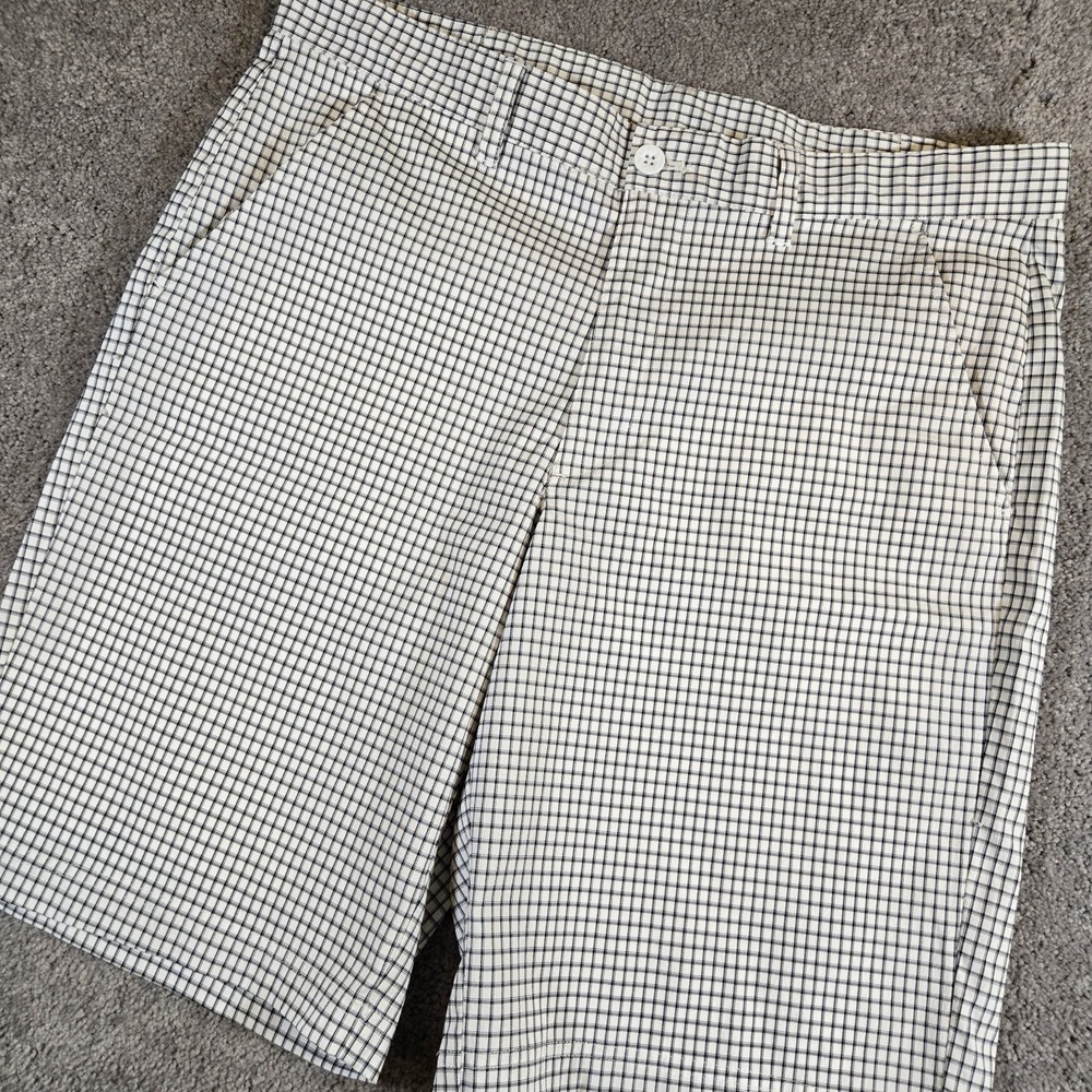 IZOD Golf Shorts Mens‎ 36 White & Black Checkered Performance Stretch Casual